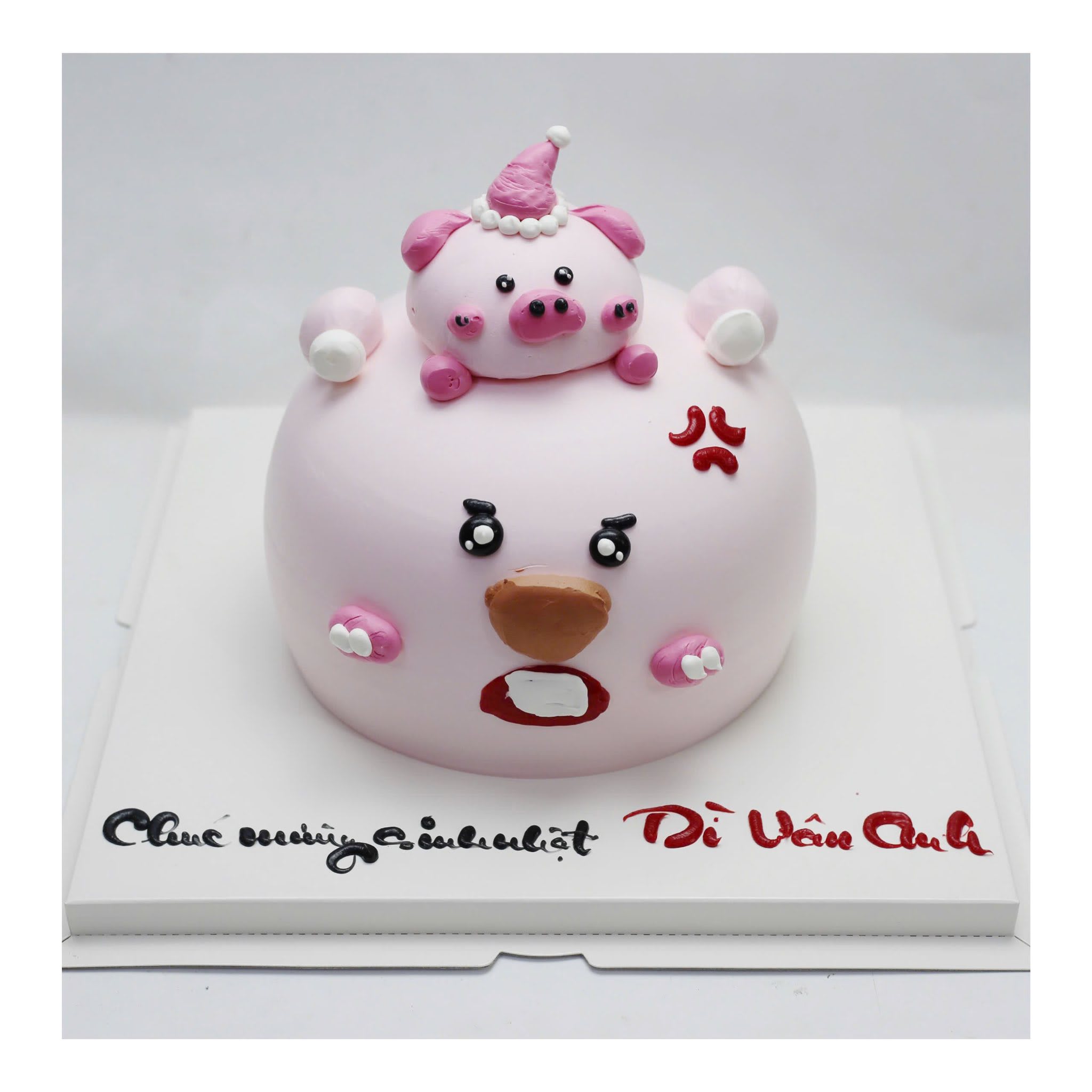 Bánh kem tạo hình con lợn hồng cute