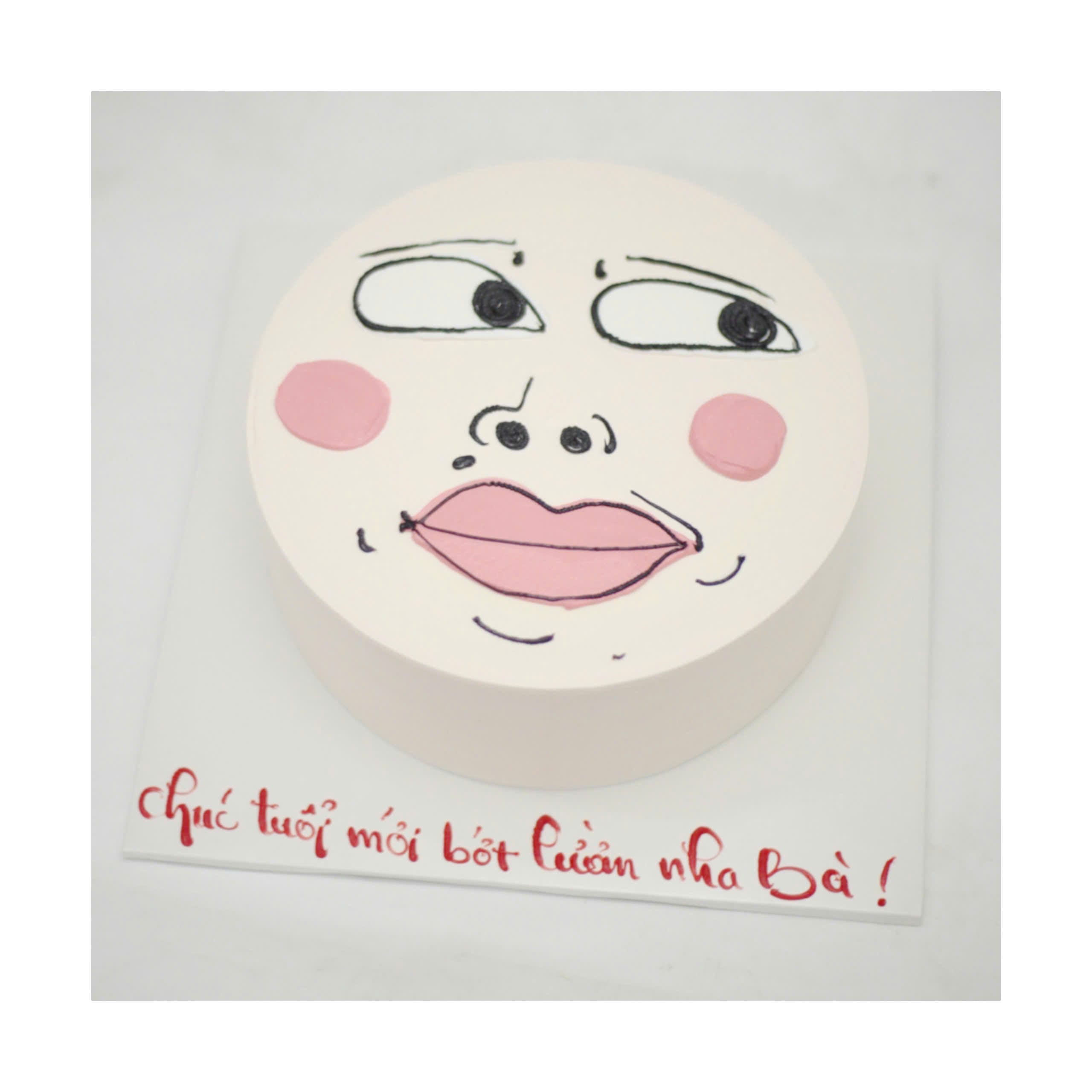 Bánh kem mặt cười hài hước ngộ nghĩnh
