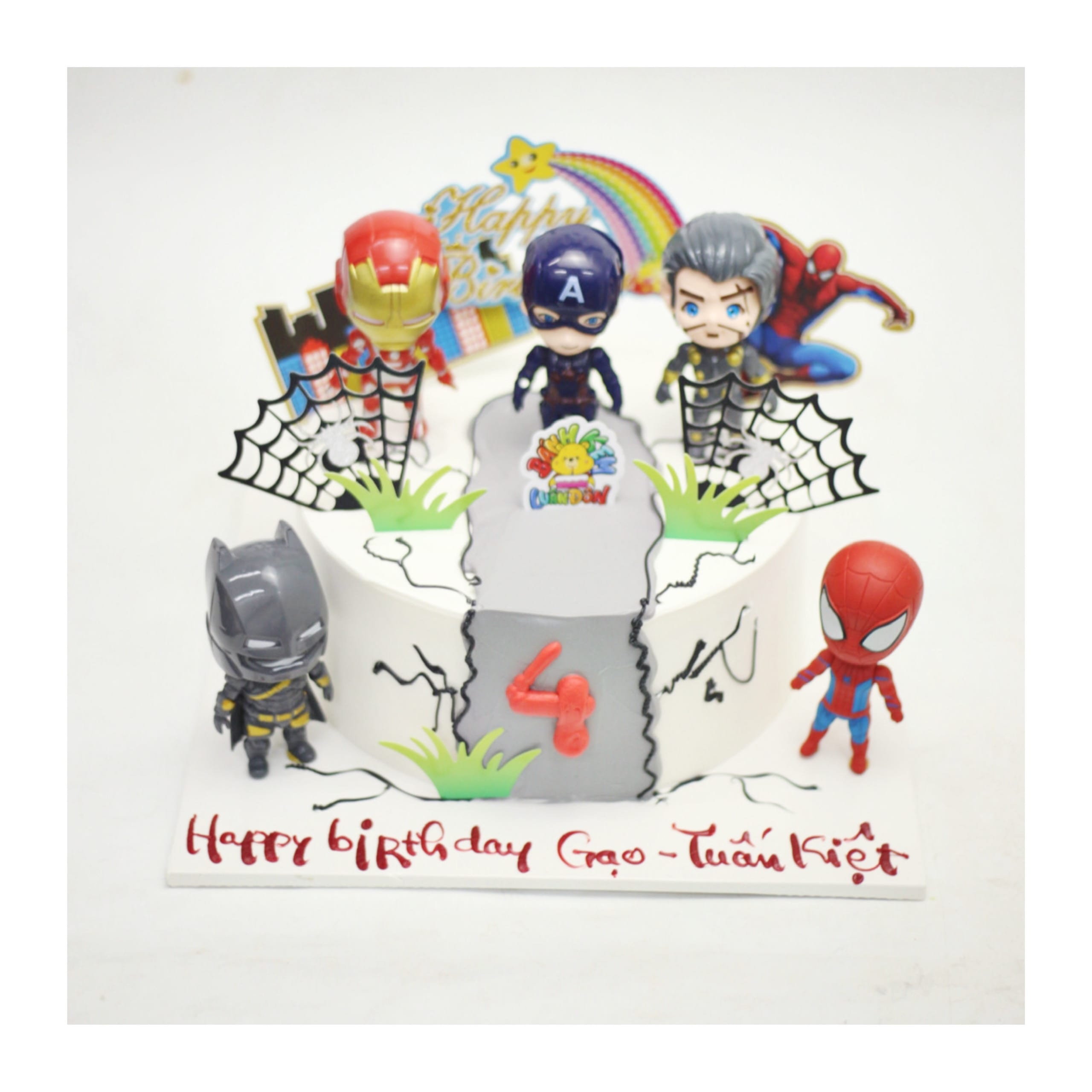 Bánh kem Marvel hội tụ các siêu anh hùng