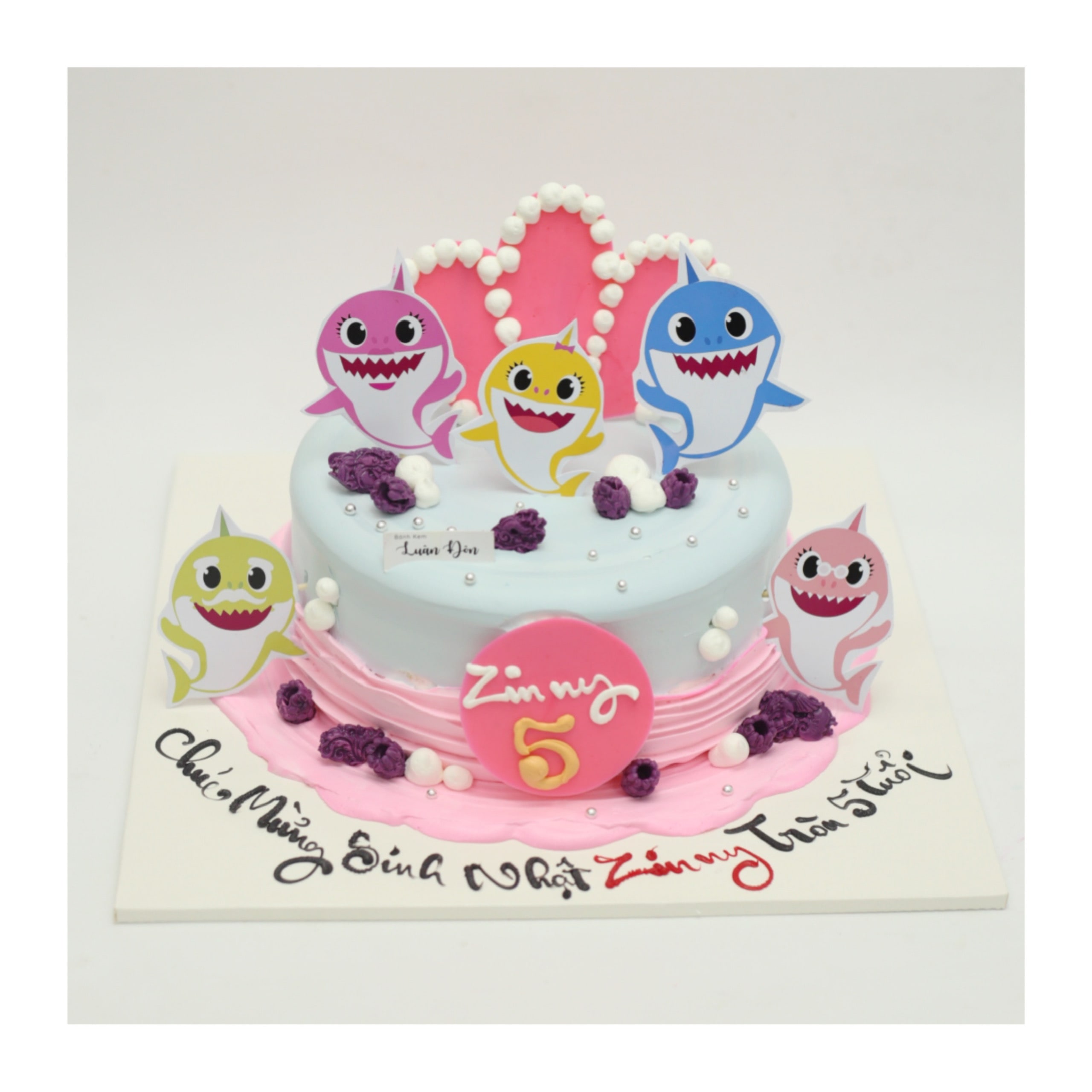 Bánh kem xanh Baby Shark cho bé gái