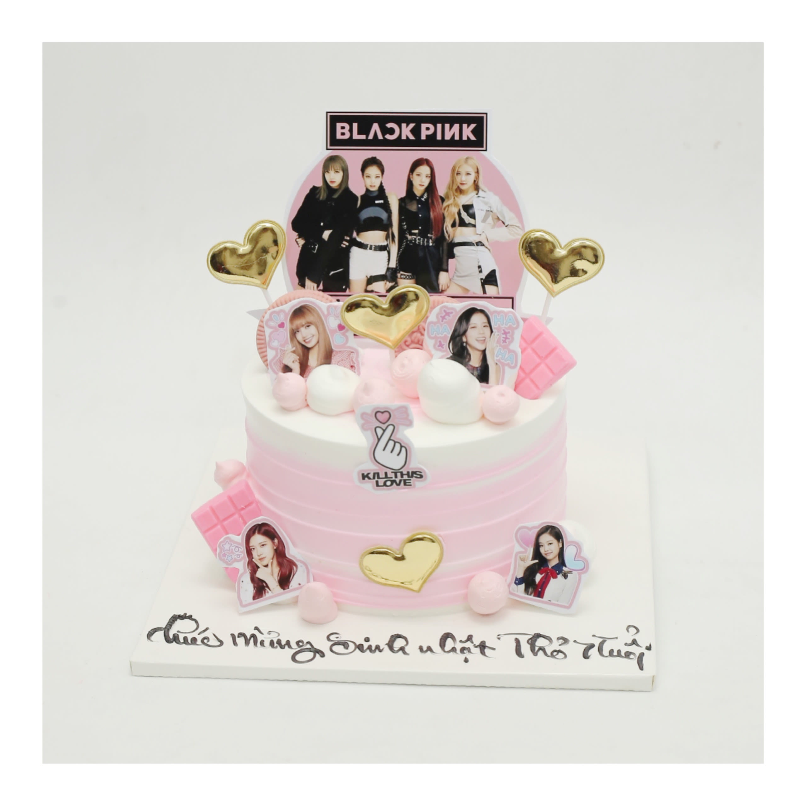 Bánh kem màu hồng trang trí nhóm nhạc Blackpink