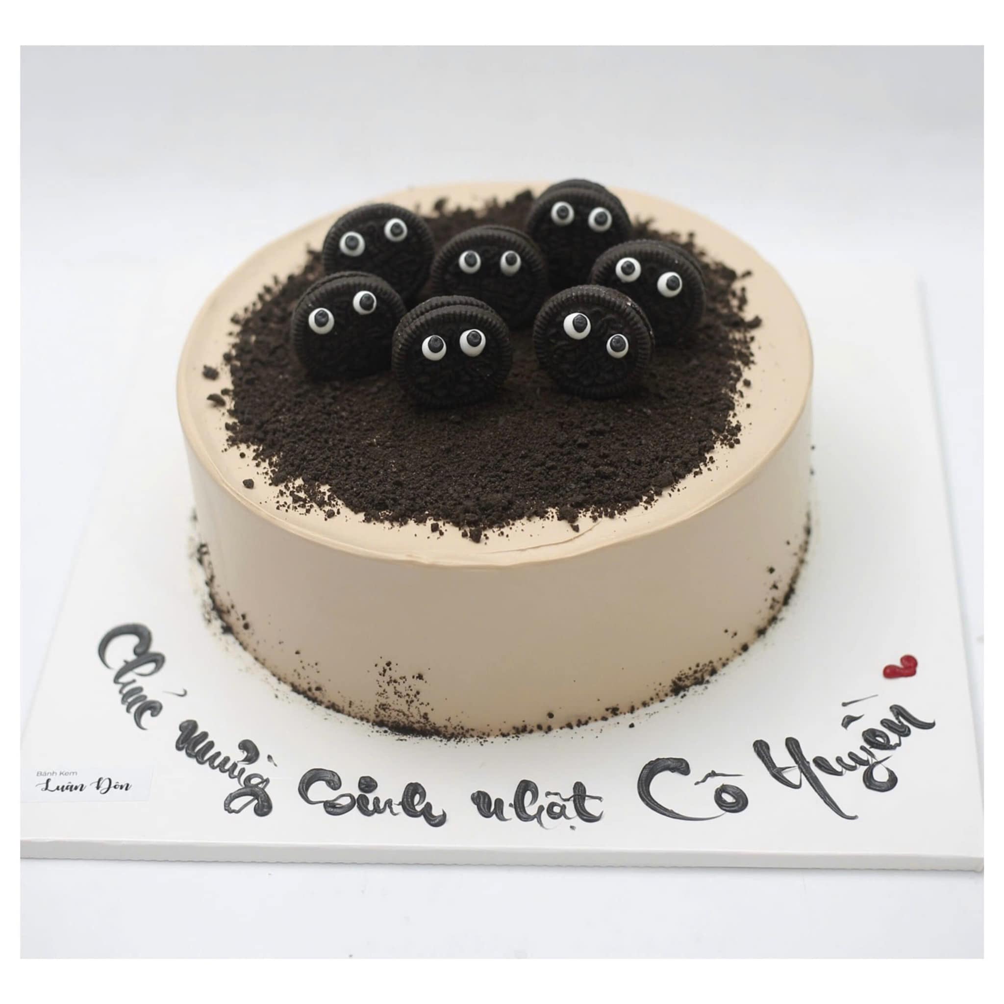 Bánh kem Oreo mắt tròn ngộ nghĩnh
