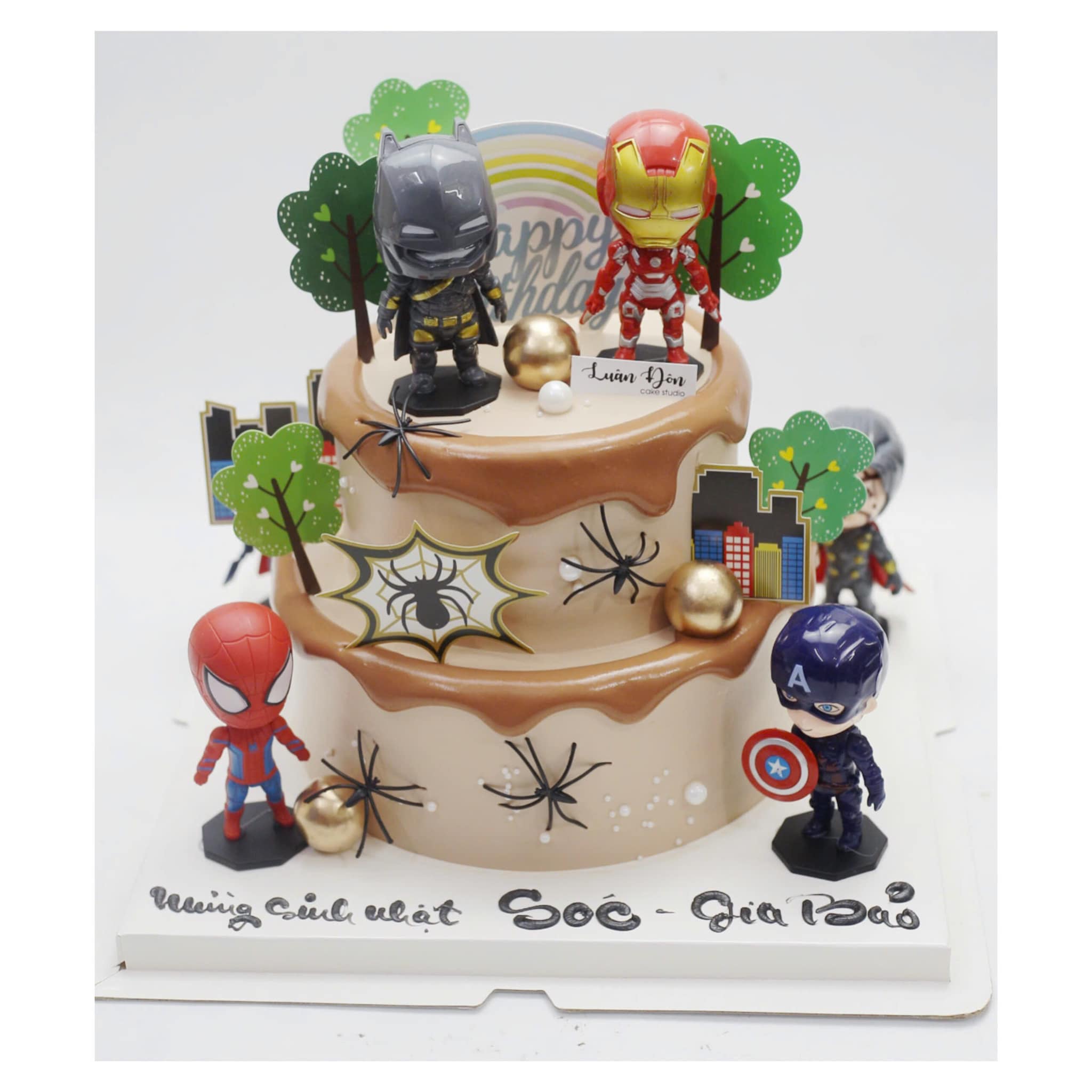 Bánh kem hai tầng biệt đội Avengers
