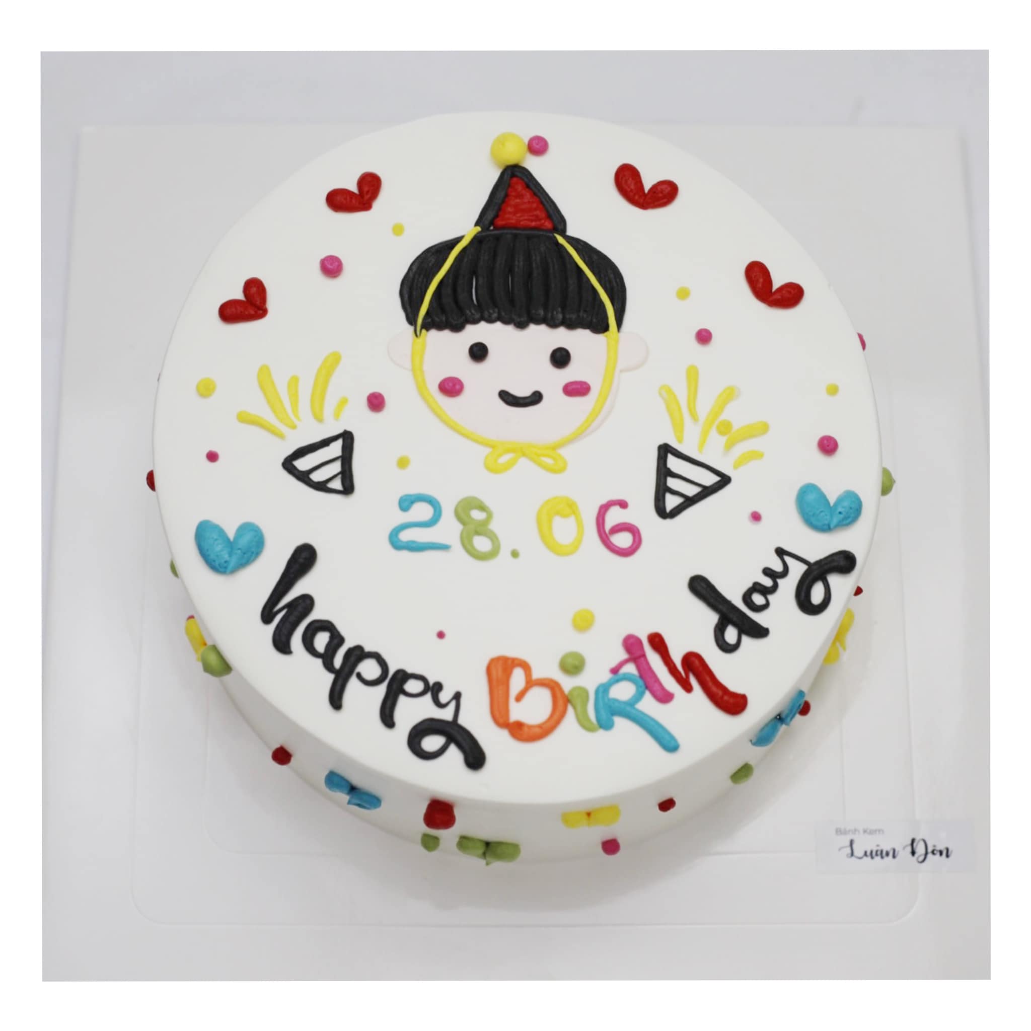 Bento cake vẽ hình bé gái tóc ngắn