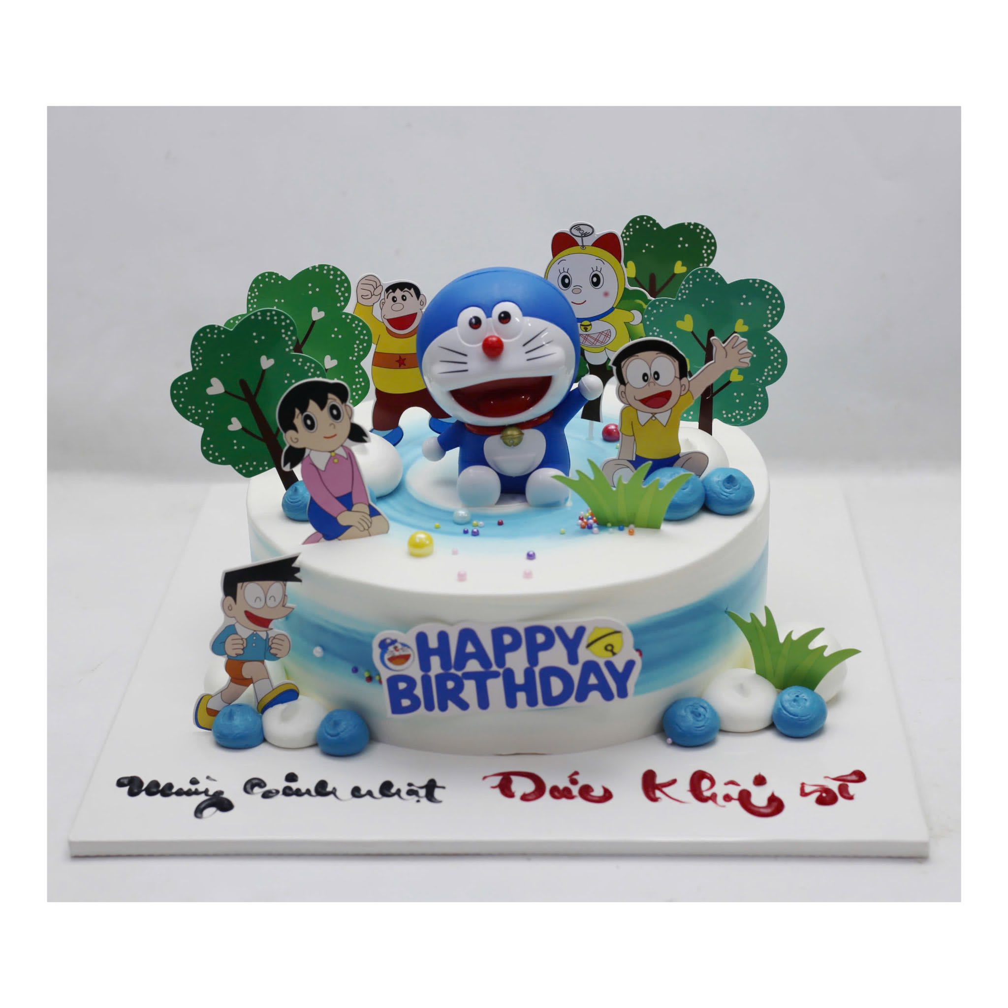Bánh kem Doraemon và những người bạn