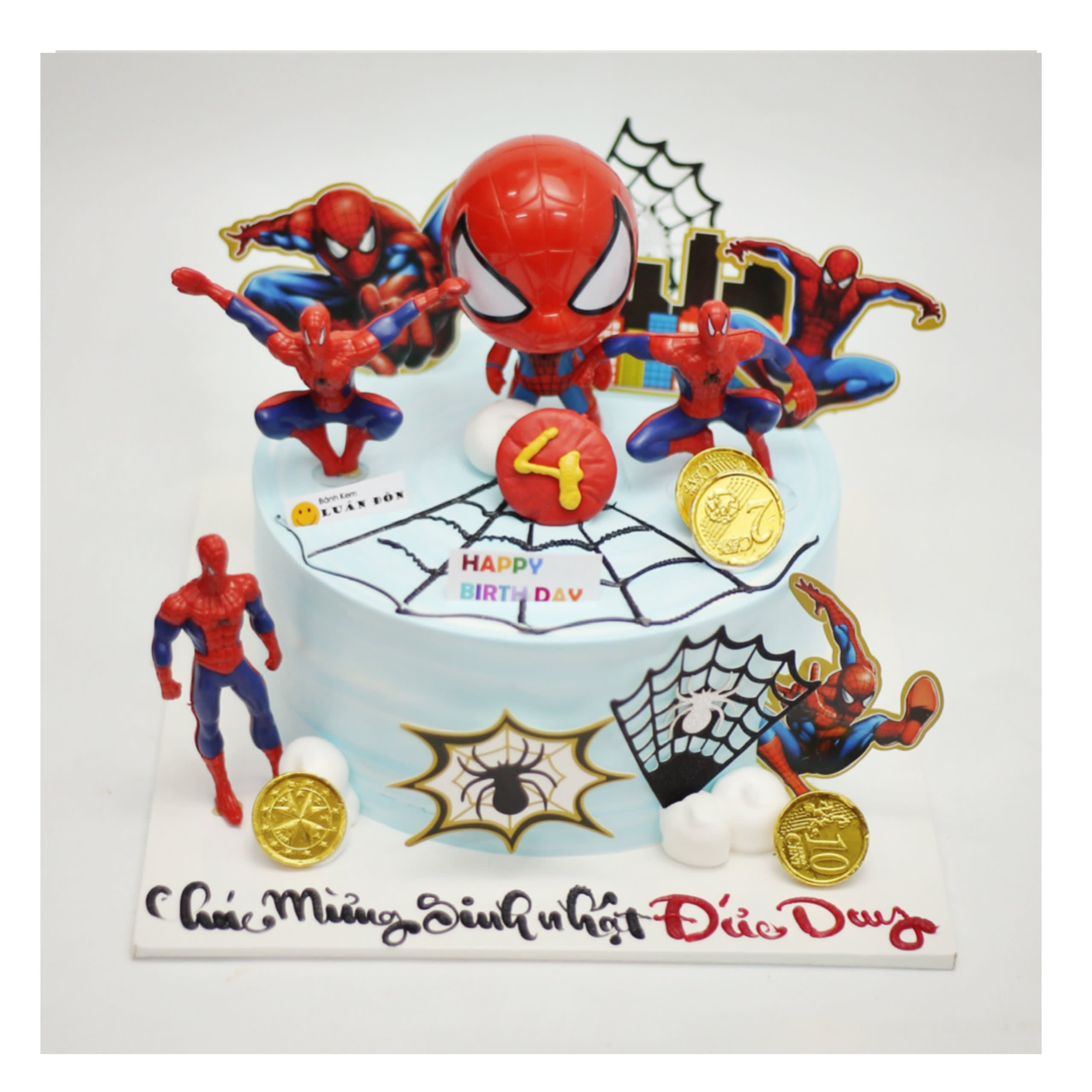 Bánh kem Spider-Man thiết kế mạng nhện nổi bật