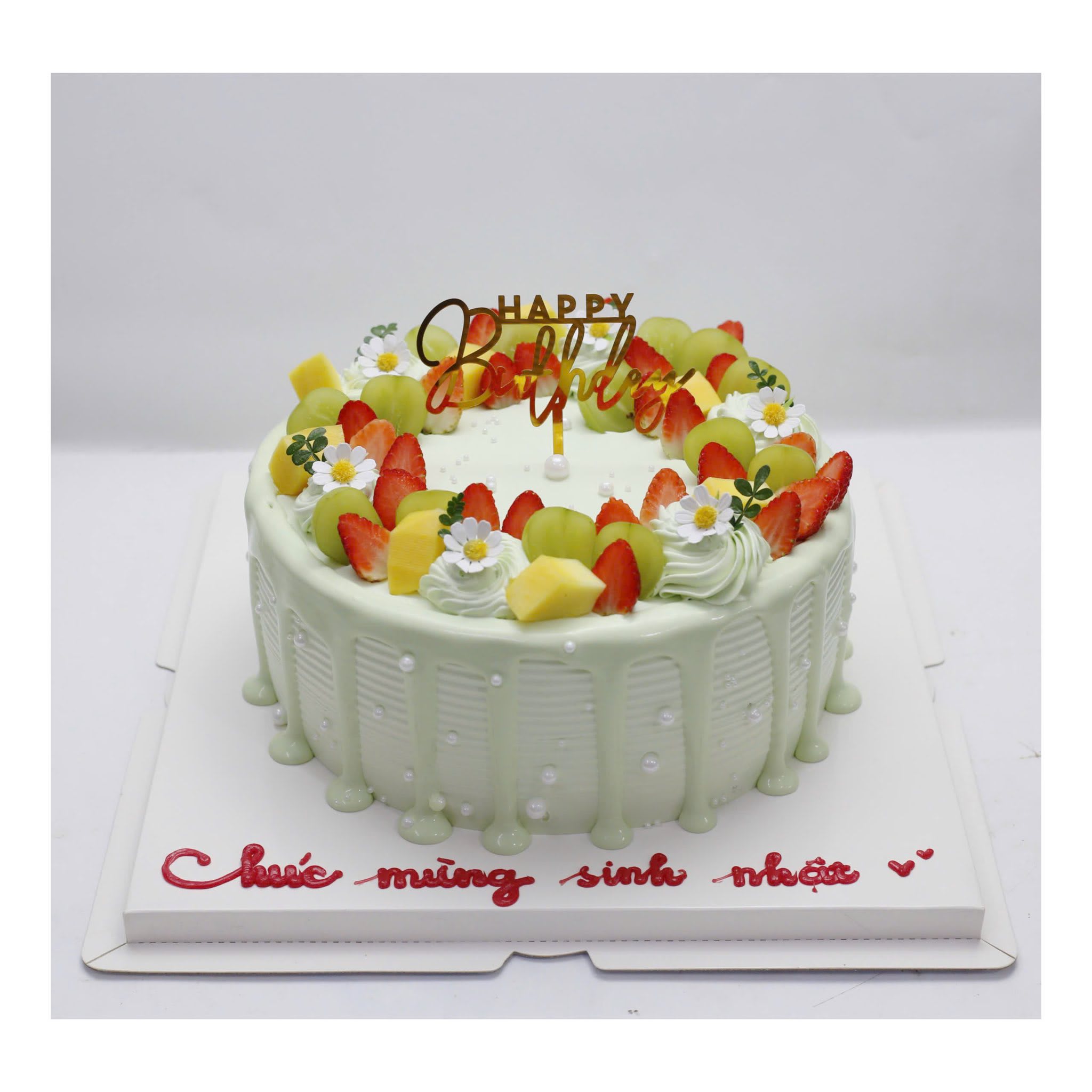 Bánh kem phủ cốt xanh dâu tây nho xanh