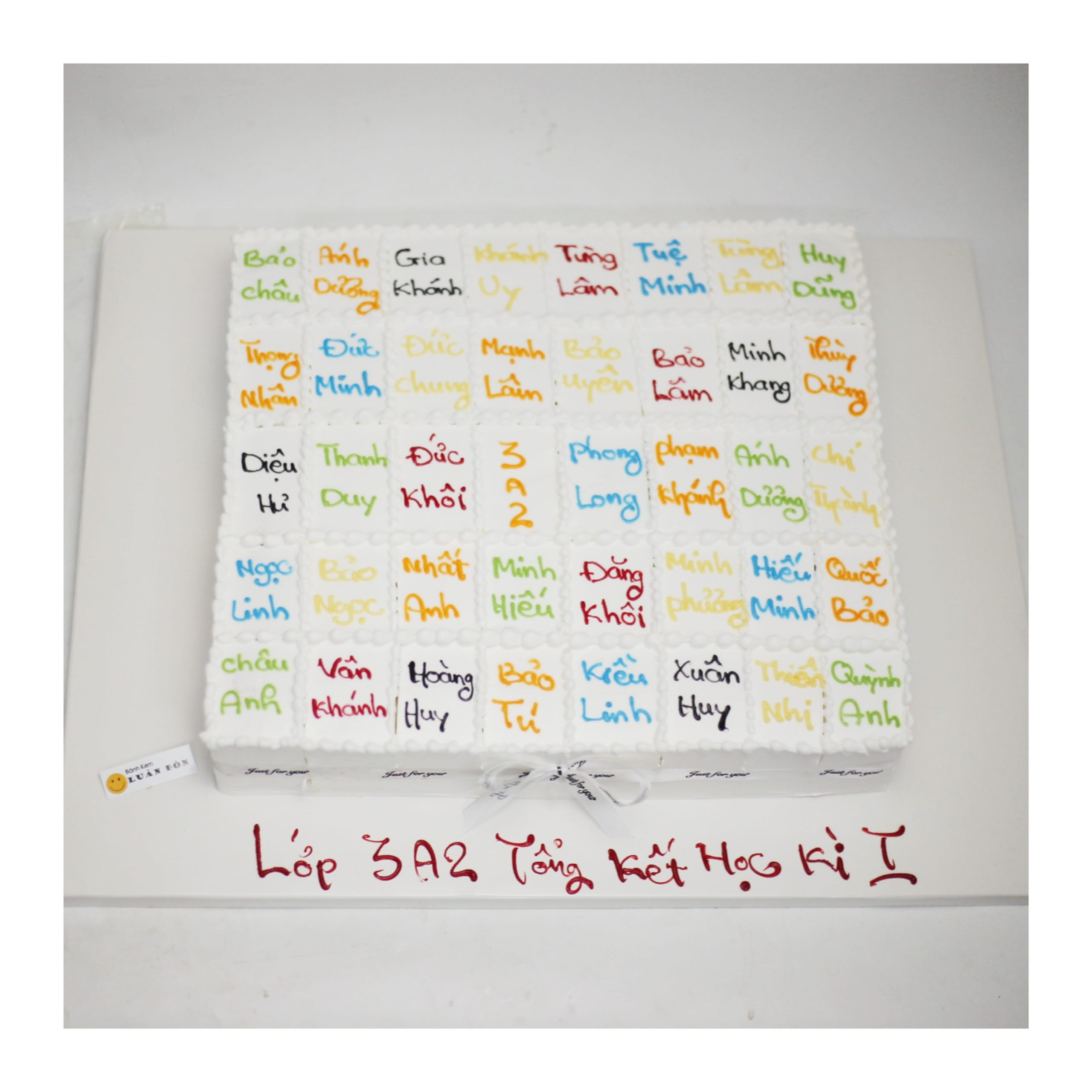 Bánh kem tổng kết lớp học 3A2