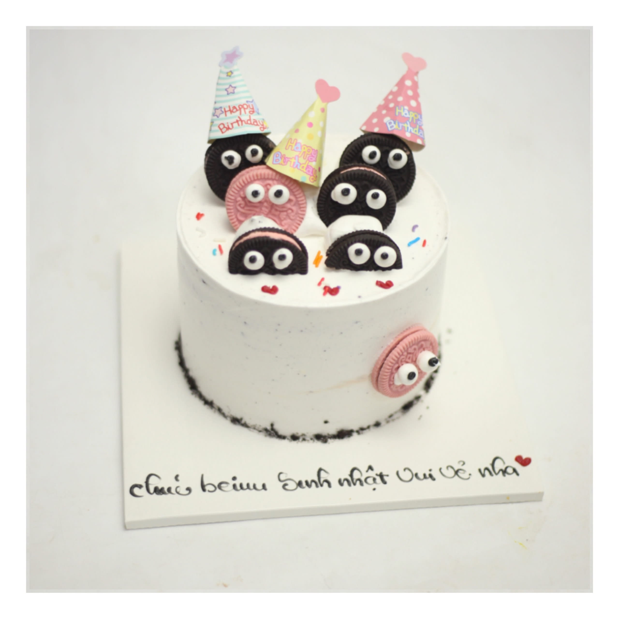 Bánh kem mắt lồi bánh quy Oreo độc đáo