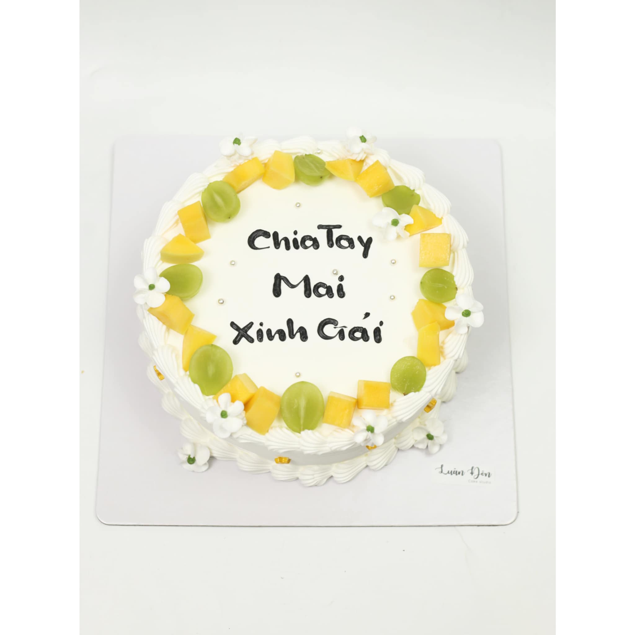 Bánh sinh nhật hoa quả thanh mát