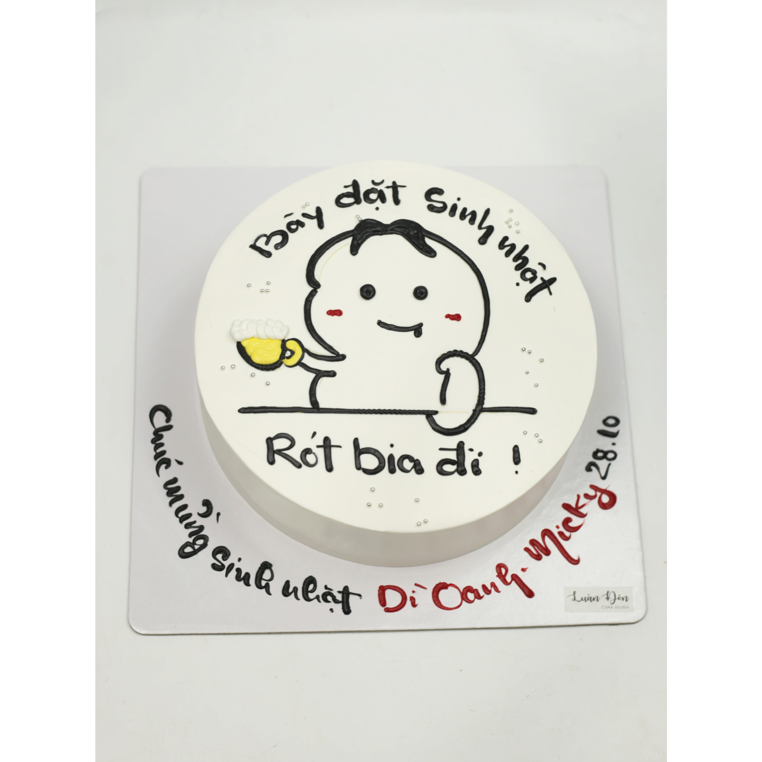 Bánh kem hoạt hình bia vui nhộn