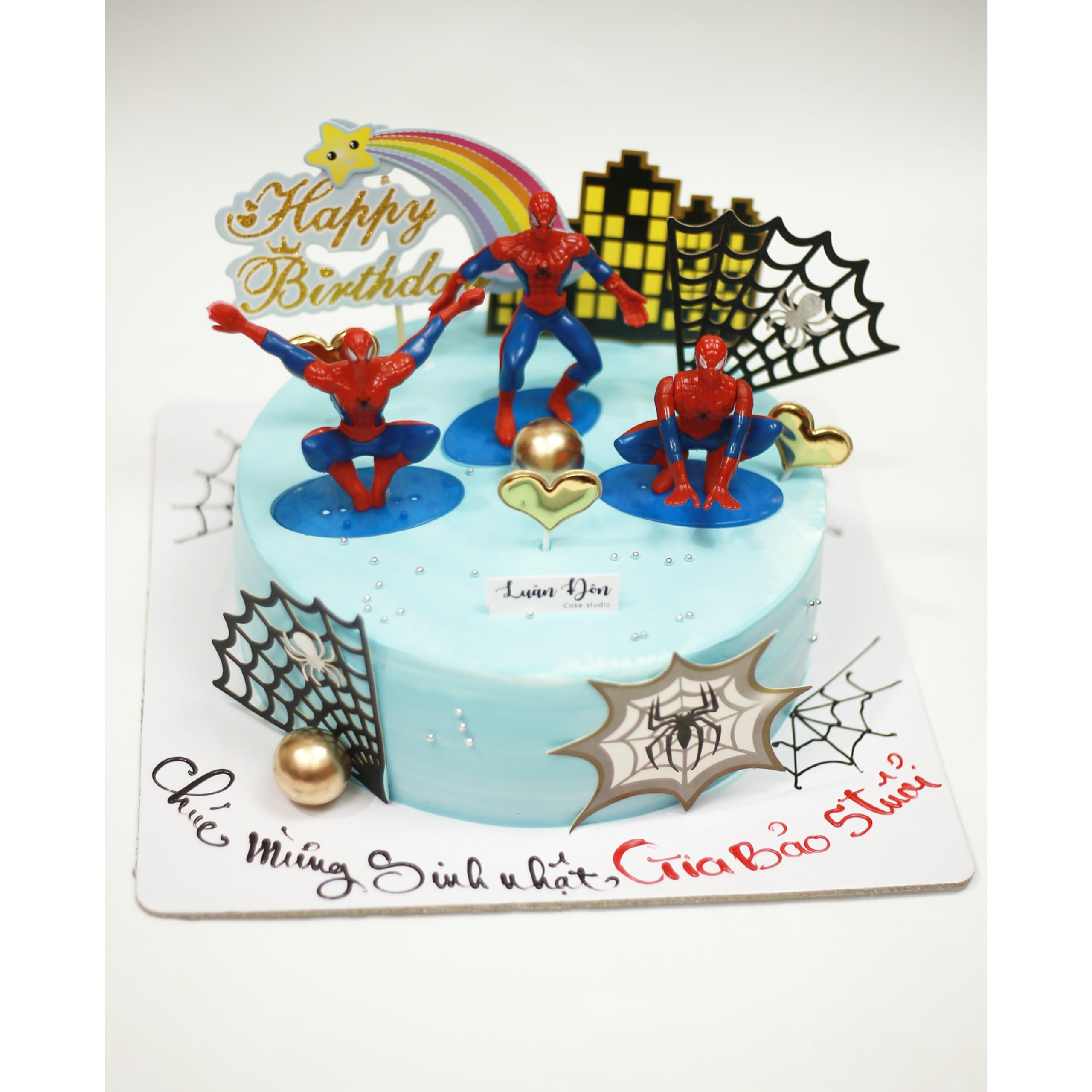 Bánh kem Spider-Man mạng nhện cho bé