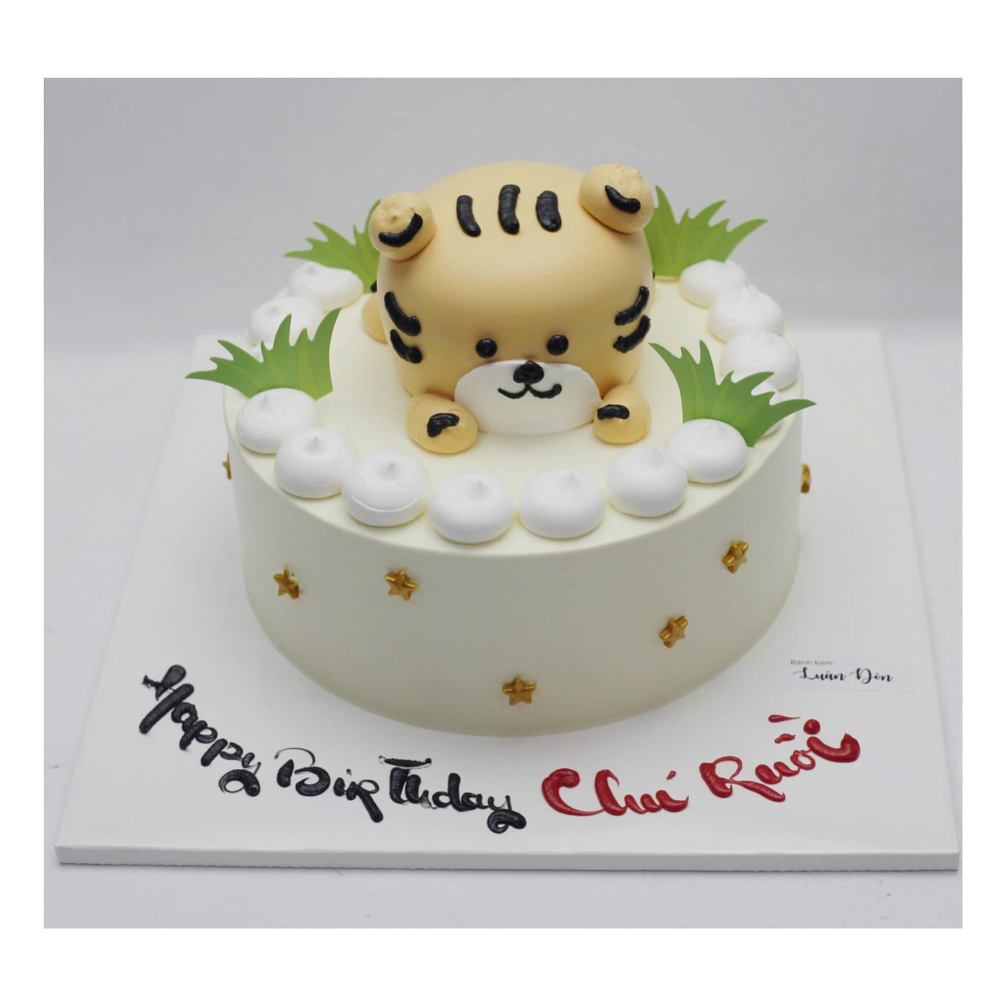 Bánh kem con hổ vàng xinh xắn