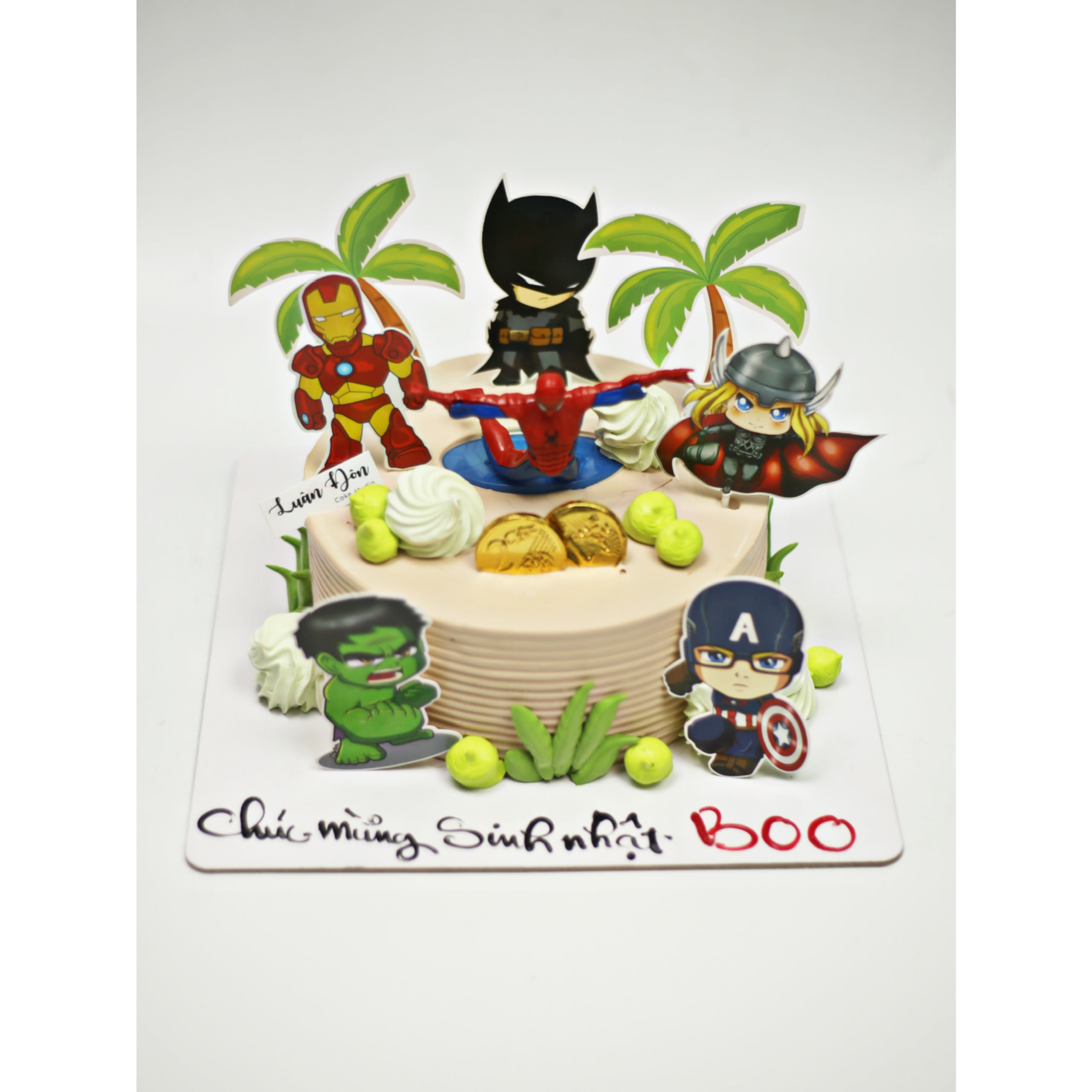 Bánh kem chủ đề các siêu anh hùng Marvel