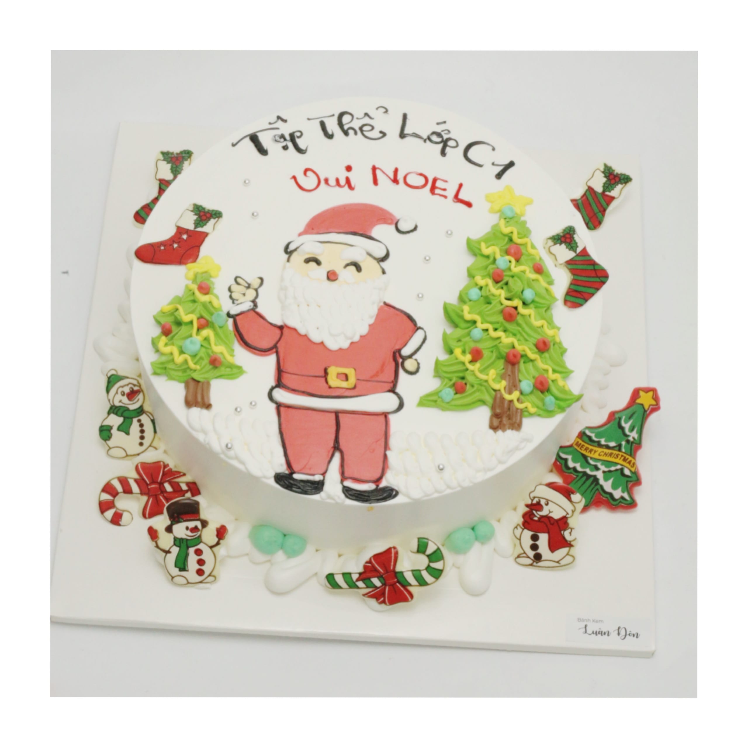 Bánh kem tròn họa tiết ông già Noel dễ thương