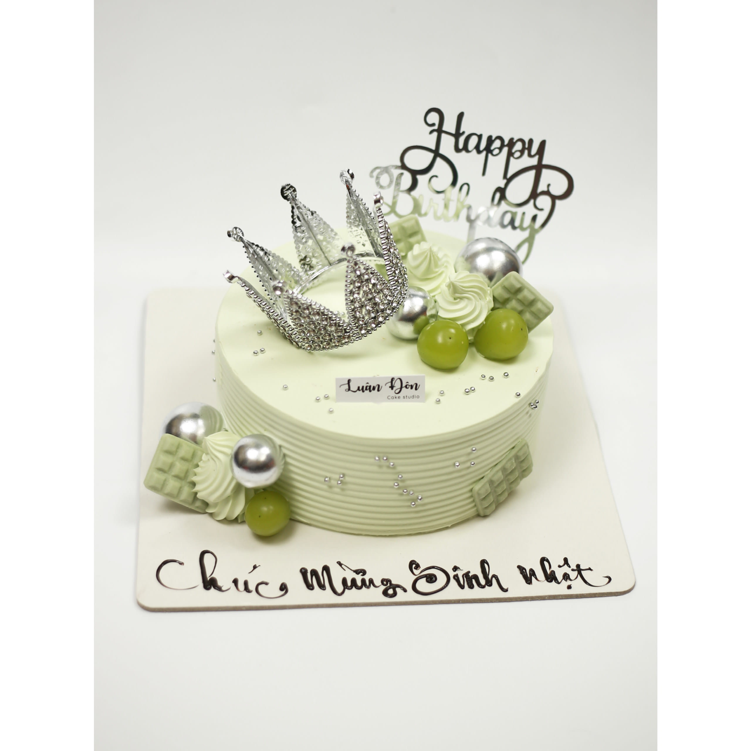 Bánh kem vương miện quý phái màu xanh pastel