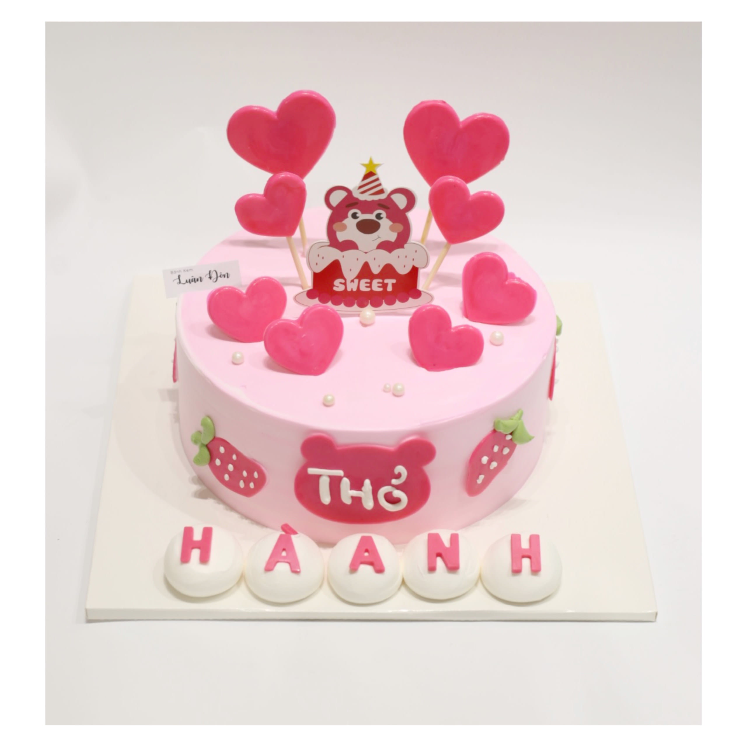 Bánh kem gấu dâu hồng ngọt ngào