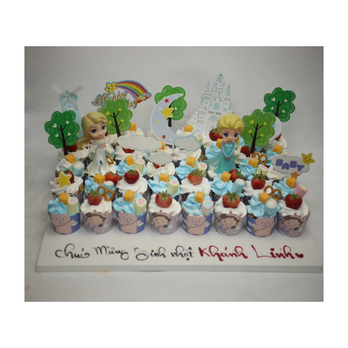 Set cupcake sinh nhật chủ đề công chúa Elsa