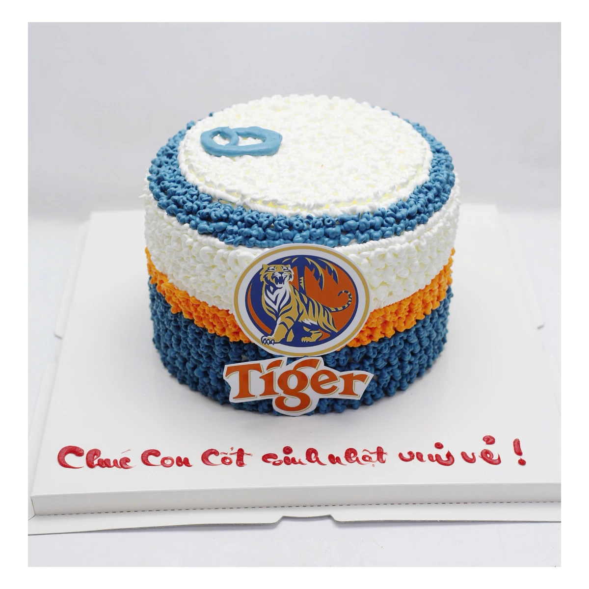 Bánh kem tạo hình lon bia Tiger xanh