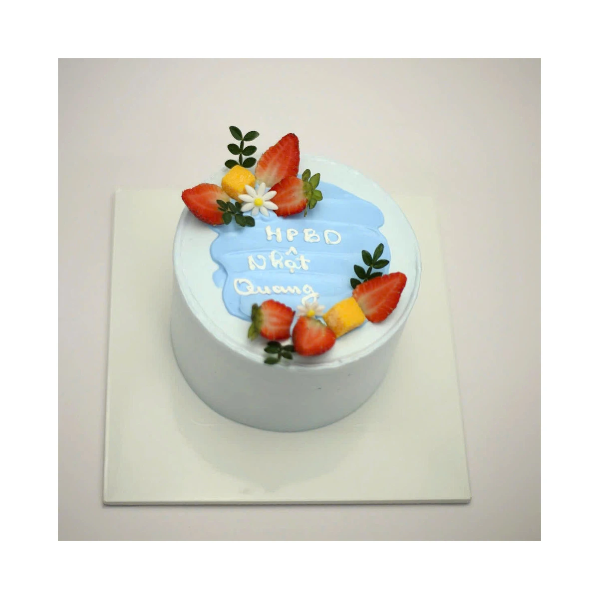 Bánh kem bento dâu tây xanh pastel