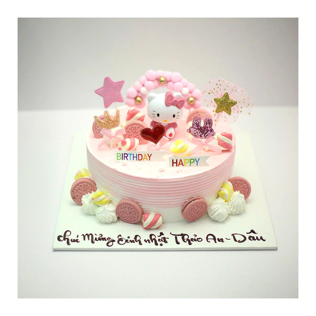 Bánh kem Hello Kitty hồng dễ thương