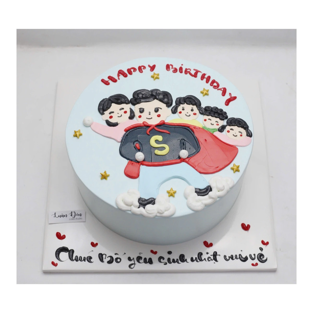 Bánh kem vẽ hình gia đình siêu nhân