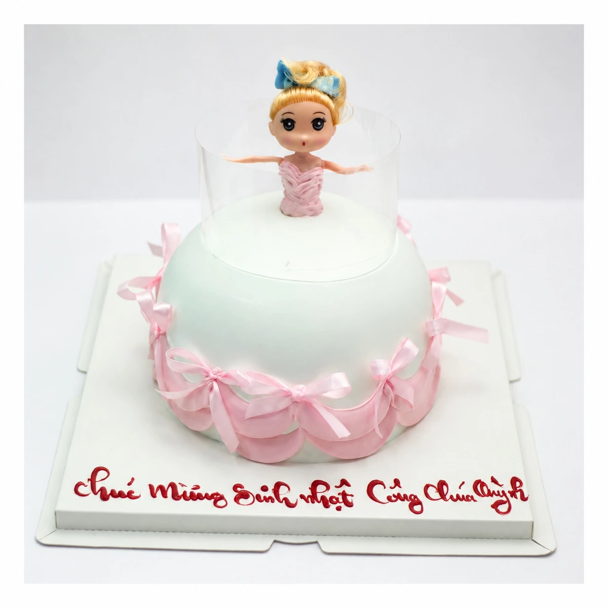 Bánh sinh nhật công chúa búp bê hồng