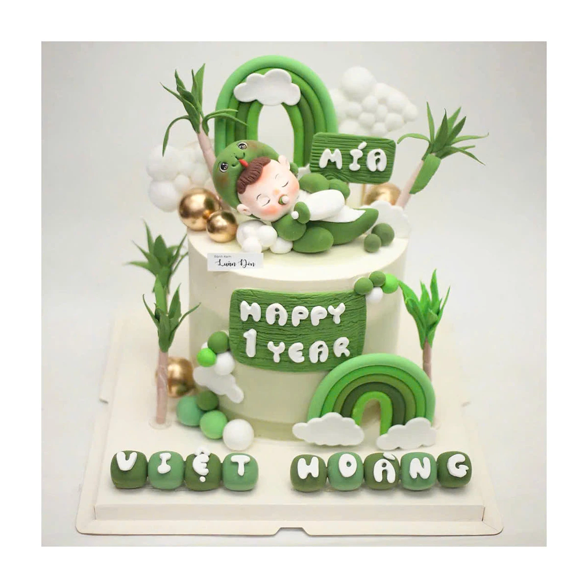 Bánh kem thôi nôi bé Việt Hoàng màu xanh lá